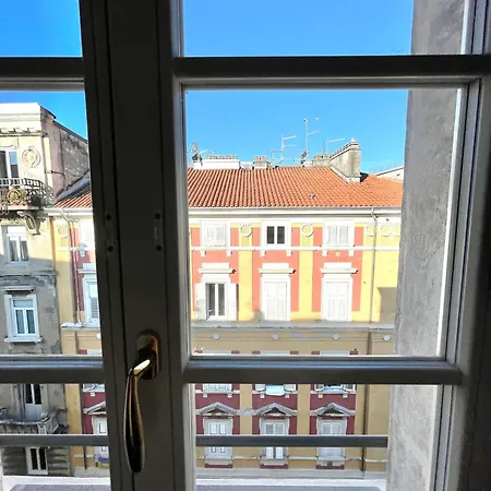 Foscolo Locazione Turistica Триест
